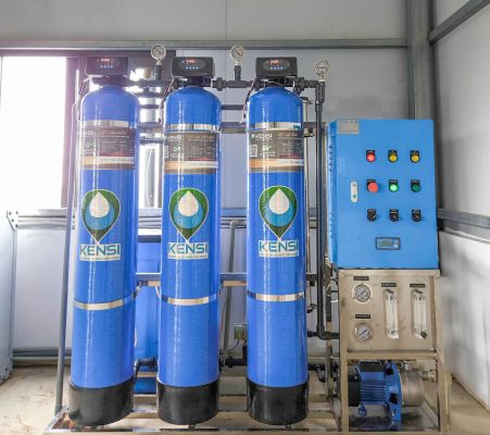 Kiểm tra, sục rửa vật liệu lọc ở bộ lọc thô Kiểm tra, sục rửa vật liệu lọc ở bộ lọc thô