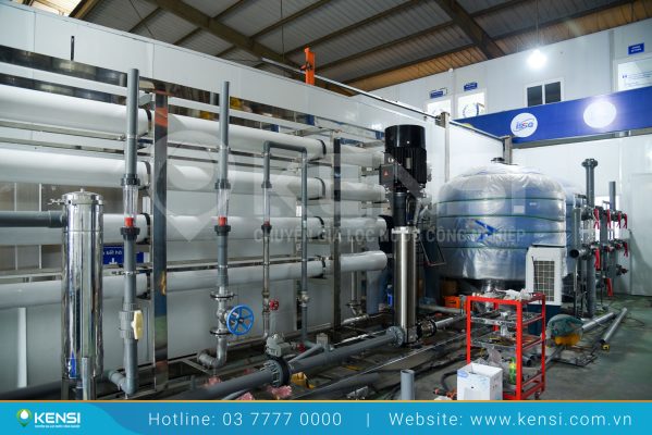 Hệ thống lọc nước công nghiệp RO giúp đảm bảo chất lượng nguồn nước trong sản xuất hóa chất
