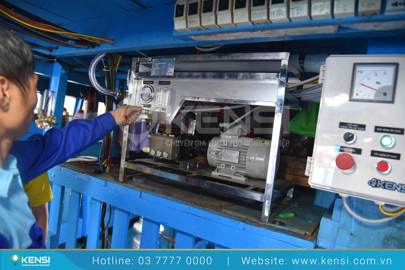 Hệ thống máy lọc nước biển 160L/h 
